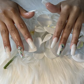 Pedispa & Nails Salon - Nail Salons Near Me - Grayson, Georgia