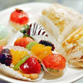 Star Bakery - Assorted Light Refreshment - 9.50 - Bakeries Near Me - Los Angeles, California Star Bakery - Assorted Light Refreshment - 9.50 - Bakeries Near Me - Los Angeles, California