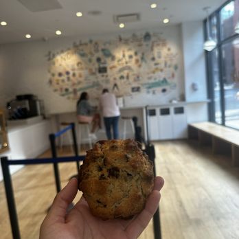 Levain Bakery - NoHo, NYC - Dark Chocolate Chip Cookie - Bakeries Near Me - New York, New York Levain Bakery - NoHo, NYC - Dark Chocolate Chip Cookie - Bakeries Near Me - New York, New York