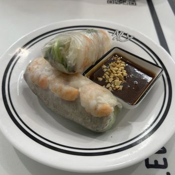 Doodle Noodle Bar - Classic Summer Roll - Ramen Near Me - Tampa, Florida Doodle Noodle Bar - Classic Summer Roll - Ramen Near Me - Tampa, Florida