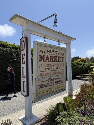Mendocino Market by null