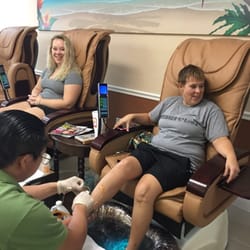 Vivian Nails and Spa - Relaxing time with friends