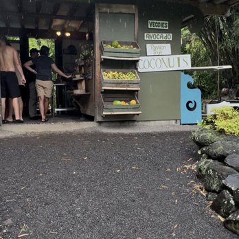 Road to Hana - Fruit shack - Tours Near Me - Kihei, Hawaii Road to Hana - Fruit shack - Tours Near Me - Kihei, Hawaii