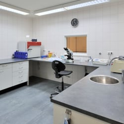Dierenartsenpraktijk Ell - Laboratorium