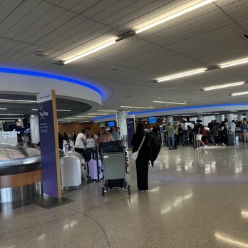 LAX Terminal 6 - Check-in Area on Departure Level - Airport Terminals Near Me - Los Angeles, California LAX Terminal 6 - Check-in Area on Departure Level - Airport Terminals Near Me - Los Angeles, California