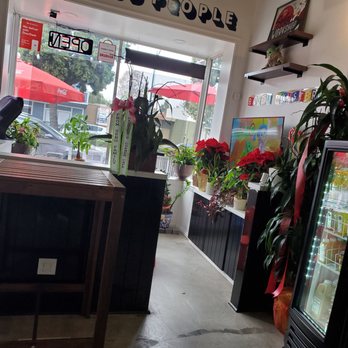Cassidy’s Corner Cafe - Inside - Cafes Near Me - Long Beach, California