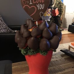 Edible Arrangements - Valentine's bouquet