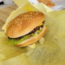 Chow Hound - Cheeseburger
