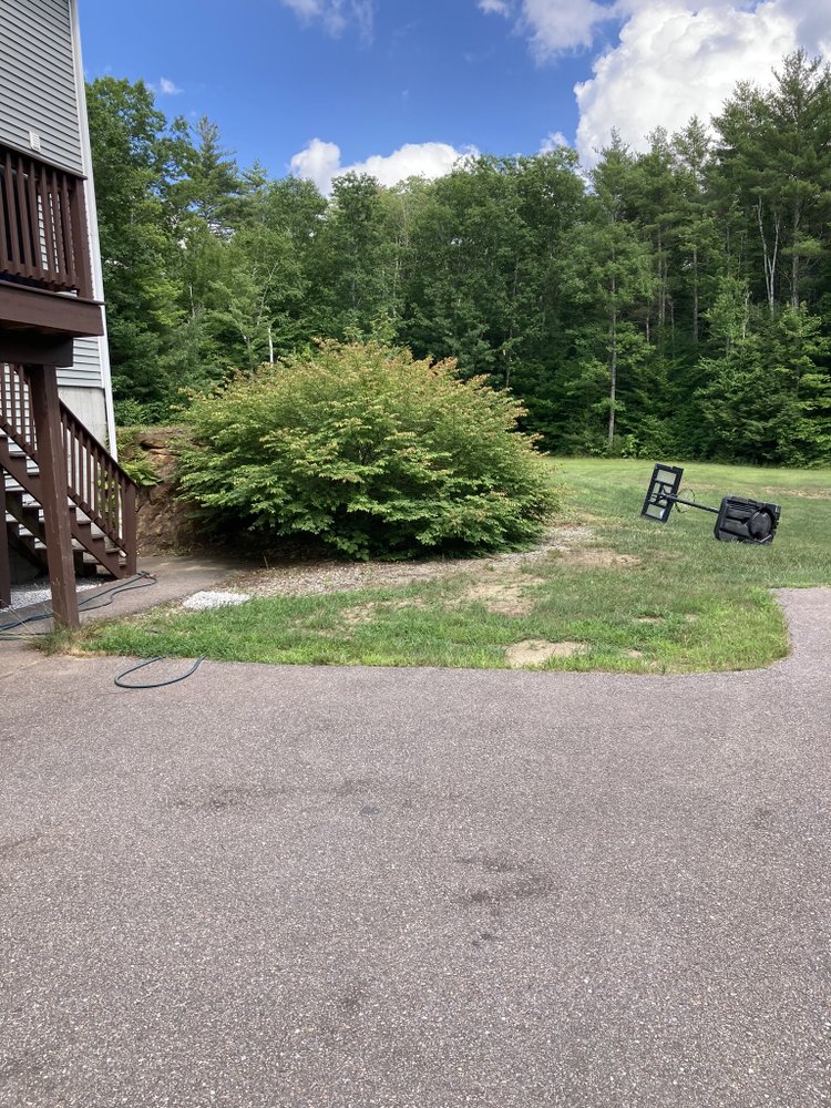 Slide of LAQ'S Property Management