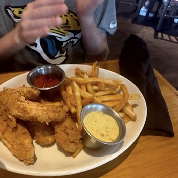 Twin Peaks - Chicken finger and fries- ok - Sports Bars Near Me - Jacksonville, Florida Twin Peaks - Chicken finger and fries- ok - Sports Bars Near Me - Jacksonville, Florida