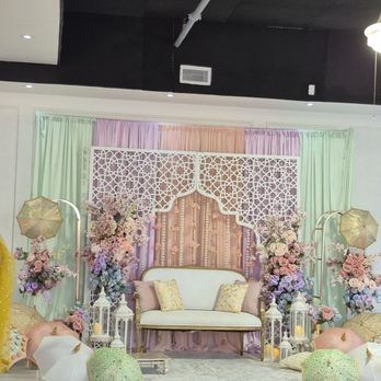 Maison Blanc Event Studio - Beautiful henna function backdrop - Event Photography Near Me - Toronto, Ontario Maison Blanc Event Studio - Beautiful henna function backdrop - Event Photography Near Me - Toronto, Ontario