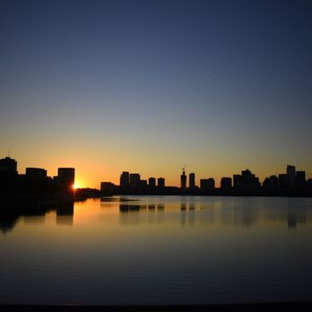 The Harvard Bridge - Sunrise over the skyline - Local Flavor Near Me - Cambridge, Massachusetts