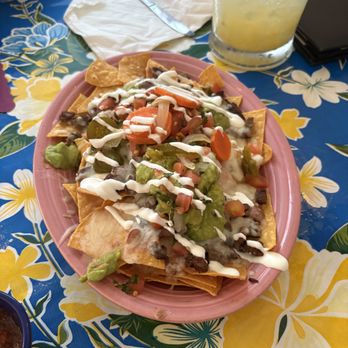 Estrellita Mexican Bistro - Super nachos - Mexican Near Me - Los Altos, California