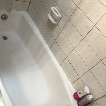 Amy's Angels Cleaning - The tub looks brand new again. - Home Cleaning Near Me - Los Angeles, California Amy's Angels Cleaning - The tub looks brand new again. - Home Cleaning Near Me - Los Angeles, California