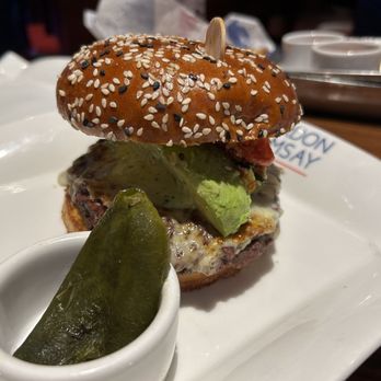 Gordon Ramsay Burger Las Vegas - Hell's Kitchen burger - Burgers Near Me - Las Vegas, Nevada