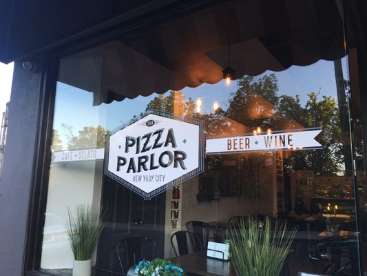 The Pizza Parlor by null