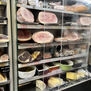 Caractère de Cochon - These are the "uncured" meats! - Delicatessen Near Me - Paris, 75