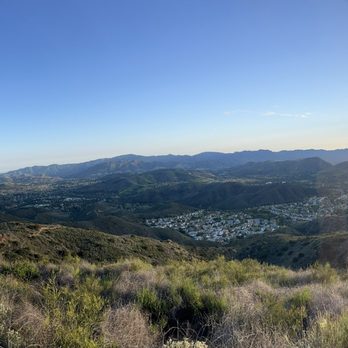 China Flats - Hiking Near Me - Oak Park, California