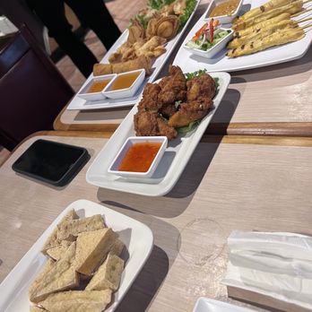 Dao Thai - Thai Near Me - Chicago, Illinois