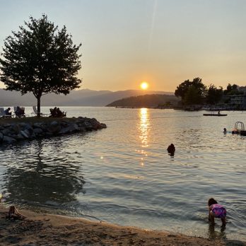 Campbell's Resort - Sunset right outside our room. - Resorts Near Me - Chelan, Washington