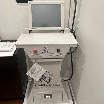 Frisch Aesthetics - Our Rohrer Pixel 8 Laser - Medical Spas Near Me - Chicago, Illinois