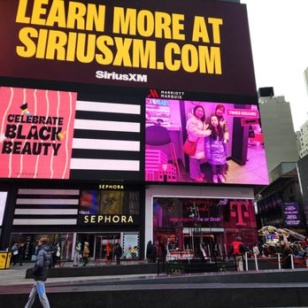 T-Mobile Signature Store - I'm on a Times Square Billboard!! - Mobile Phones Near Me - New York, New York T-Mobile Signature Store - I'm on a Times Square Billboard!! - Mobile Phones Near Me - New York, New York