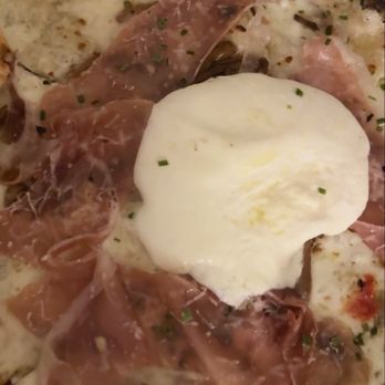 Zucchi Pizza - King truffe prosciutto with buratta cheese - Pizza Near Me - Honolulu, Hawaii Zucchi Pizza - King truffe prosciutto with buratta cheese - Pizza Near Me - Honolulu, Hawaii