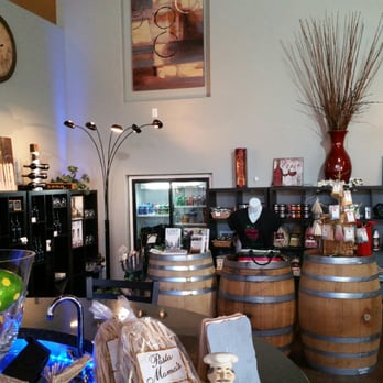 Lindsay Creek Vineyards - wine barrels and wine glasses - Wineries Near Me - Lewiston, Idaho Lindsay Creek Vineyards - wine barrels and wine glasses - Wineries Near Me - Lewiston, Idaho
