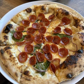 Sylvia Pizza - Pizza Near Me - San Marcos, Texas