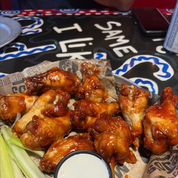 Mojo Grill & Catering - 10 traditional wings with Memphis sweet barbecue sauce - Cajun/Creole Near Me - Ocala, Florida