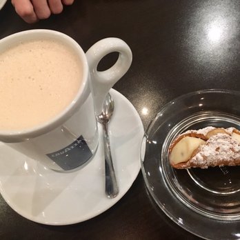 Fellini Caffè - Chai Latte and mini canolli! Delicious!! - Italian Near Me - Houston, Texas