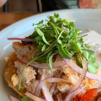 El Pez - Albacore Tostada - Sushi Bars Near Me - San Diego, California El Pez - Albacore Tostada - Sushi Bars Near Me - San Diego, California