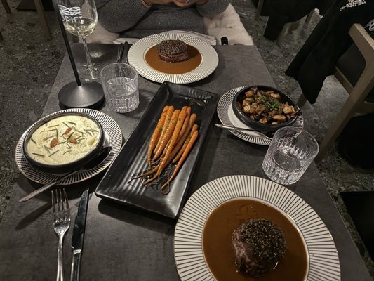 Drift Restaurant & Bar by null