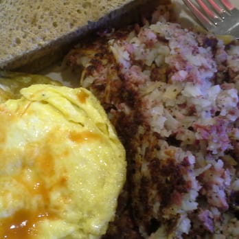 Olde Town Restaurant - My first corned beef hash in years and what an amazing reintroduction - American Near Me - Mount Airy, Maryland