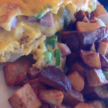 Country Kitchen - Ham n pepper omelette w/potatoes. Pretty good. - American Near Me - Ramona, California Country Kitchen - Ham n pepper omelette w/potatoes. Pretty good. - American Near Me - Ramona, California