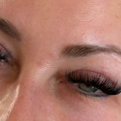 Killer Brows & Lashes - Volume lash extensions