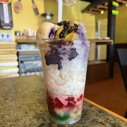 Manila Sunset - Halo halo -  too much ice; need more flavor