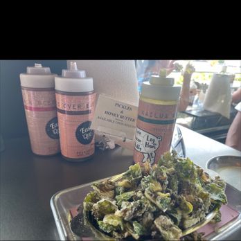 Easy ‘Que - Sauces and brussel chips - Barbeque Near Me - Kailua, Hawaii