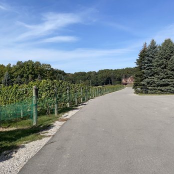 Bowers Harbor Vineyards - Wineries Near Me - Traverse City, Michigan Bowers Harbor Vineyards - Wineries Near Me - Traverse City, Michigan