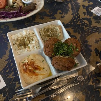 DarSalam - Vegan Falafel Mezza Platter - Middle Eastern Near Me - Portland, Oregon
