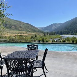 Astoria Hot Springs And Park - Beautiful scenery