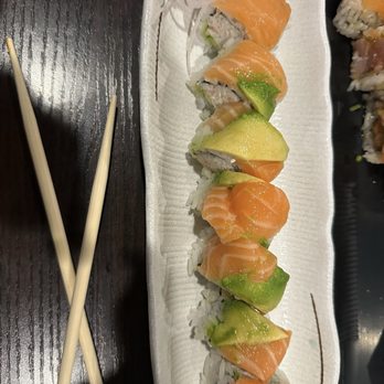 Show Sushi - 8 Piece Washington Roll - Sushi Bars Near Me - San Dimas, California