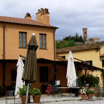 Fattoria La Torre - Vista dal piazzale interno. - Wine Bars Near Me - Montecarlo, LU Fattoria La Torre - Vista dal piazzale interno. - Wine Bars Near Me - Montecarlo, LU