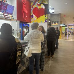 The dinner line moved quickly The dinner line moved quickly