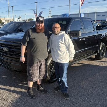 Camelback Ford - Car Dealers Near Me - Phoenix, Arizona