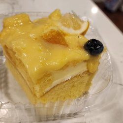 Lemon burst cake