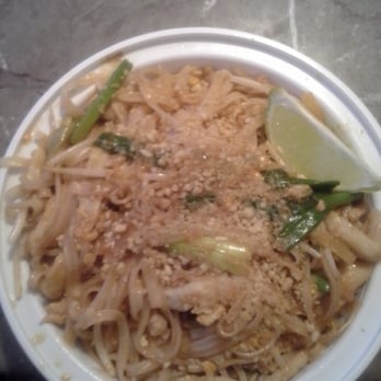 Red Bowl Asian Kitchen - Chicken pad thai - Thai Near Me - Wallington, New Jersey Red Bowl Asian Kitchen - Chicken pad thai - Thai Near Me - Wallington, New Jersey