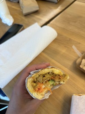 Banh Mi Zon by null