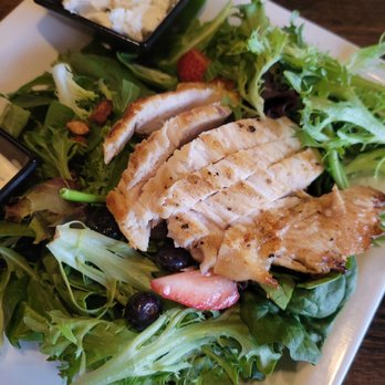 Bricktown Brewery - Chicken berry and glazed pecan salad - Breweries Near Me - Edmond, Oklahoma Bricktown Brewery - Chicken berry and glazed pecan salad - Breweries Near Me - Edmond, Oklahoma
