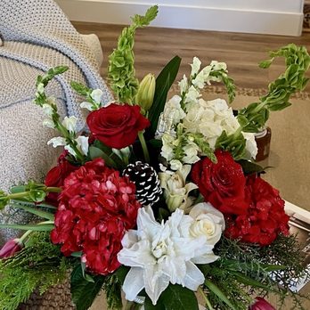 BELLA FLORA 30A - Beautiful arrangement with red roses, white lilies, and hydrangeas. with bells of Ireland, pine cones, and evergreen foliage. - Florists Near Me - Santa Rosa Beach, Florida BELLA FLORA 30A - Beautiful arrangement with red roses, white lilies, and hydrangeas. with bells of Ireland, pine cones, and evergreen foliage. - Florists Near Me - Santa Rosa Beach, Florida